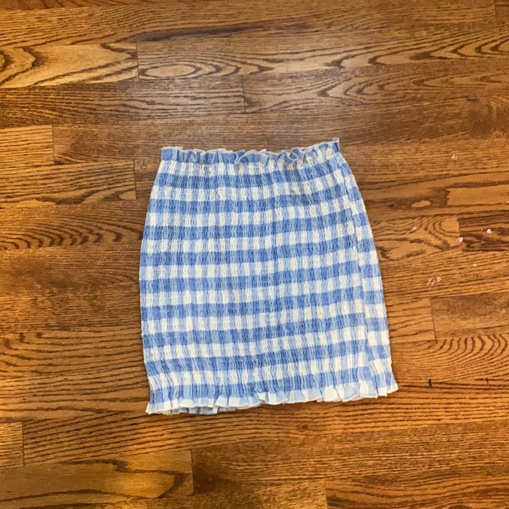 Plad mini skirt (very flattering) size: Small